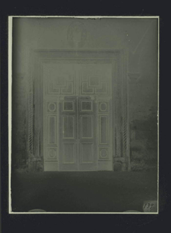 Non identificato, chiesa, portale