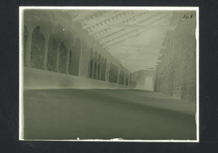 non identificato, chiostro