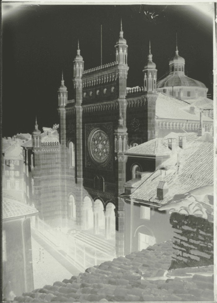 Vercelli, sinagoga, facciata