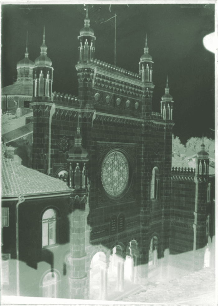 Vercelli, sinagoga, facciata