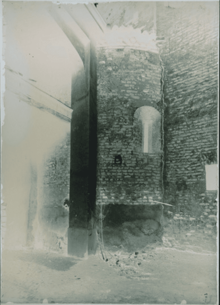 Non identificato, esterno