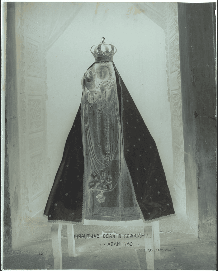 Madonna col bambino, santuario di Santa Maria di Rado, Gattinara