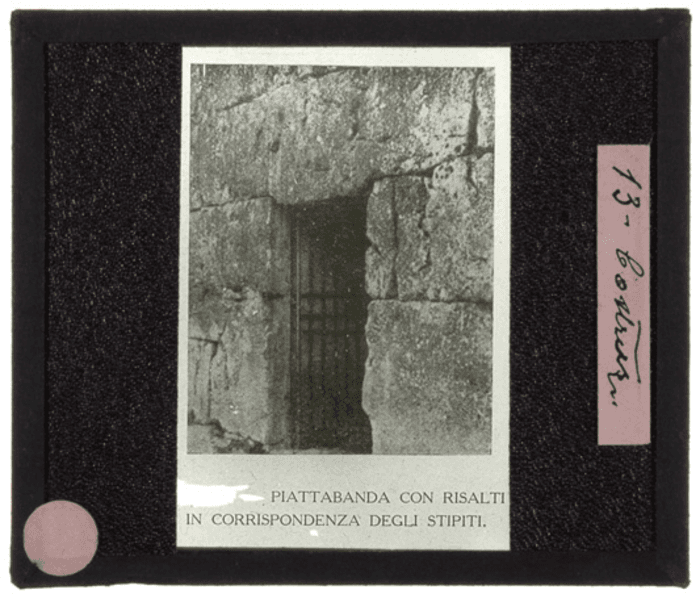 non identificato, piattabanda