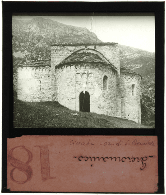 Civate, Oratorio di San Benedetto, esterno