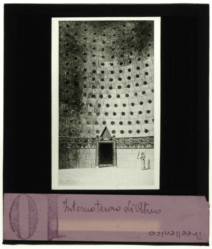 Micene (Grecia), Tesoro di Atreo, interno