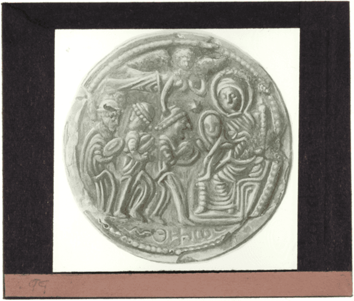 Non identificato, bassorilievo lapideo su monile tondo