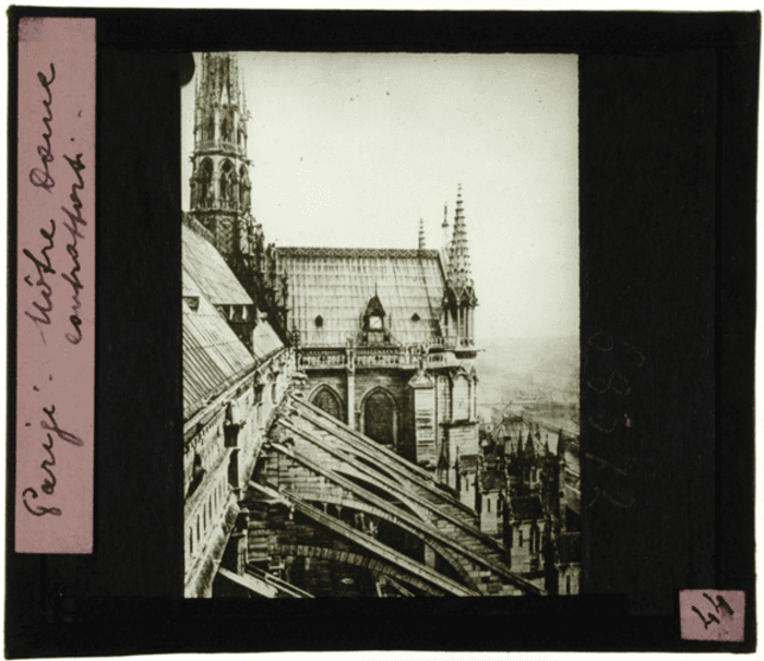 Parigi, Notre Dame, contrafforti