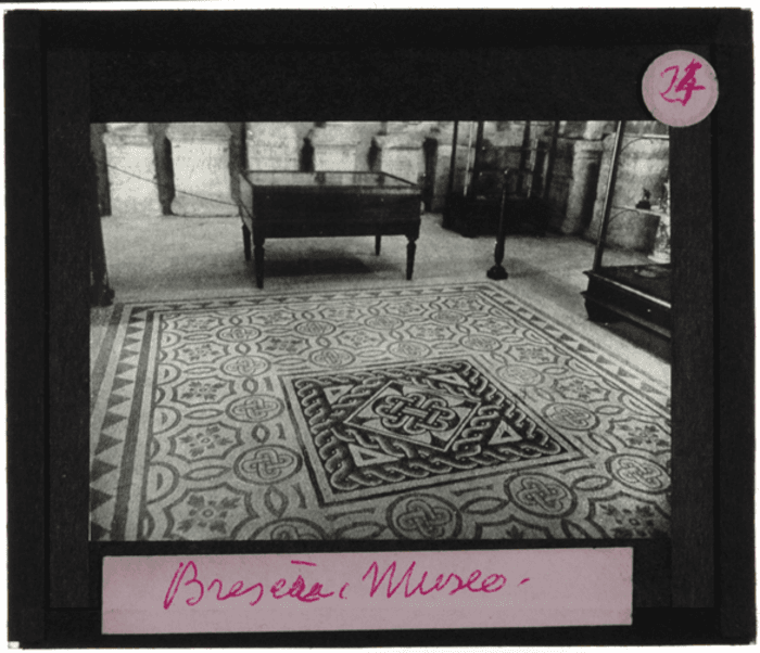 Brescia, Museo di Santa Giulia, pavimento a mosaico