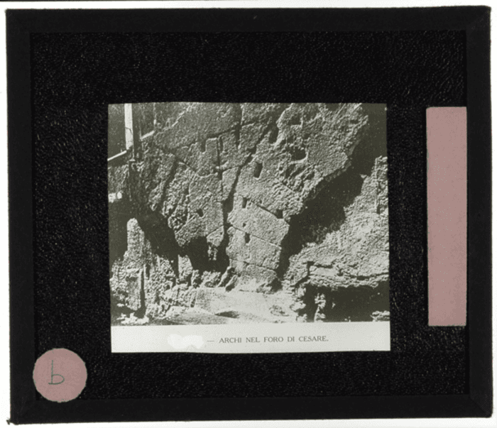 Roma, foro di Cesare, archi, particolare