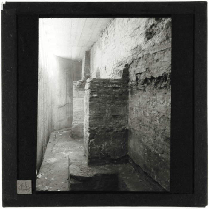 Non identificato, muro, particolare