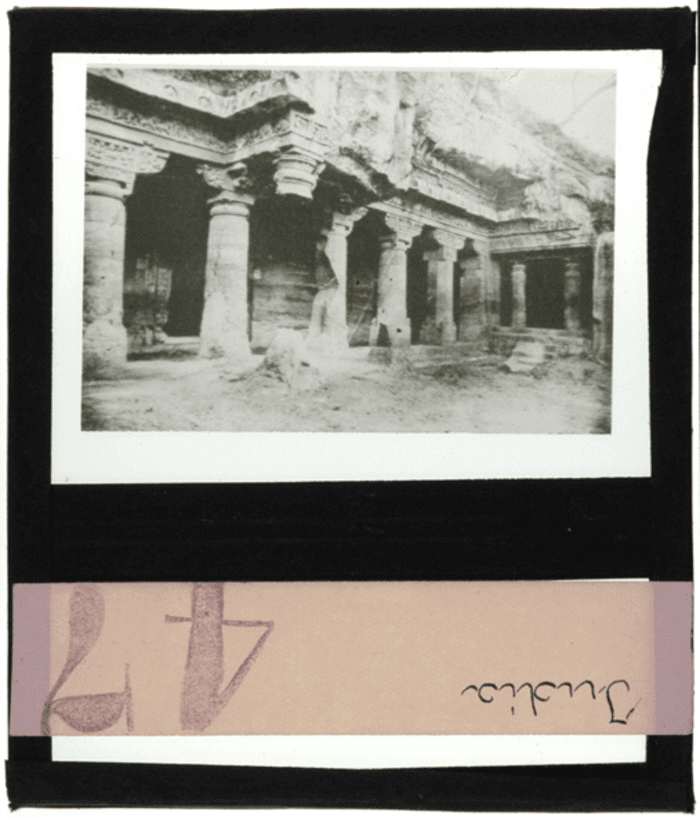 India, ingresso a un vihara