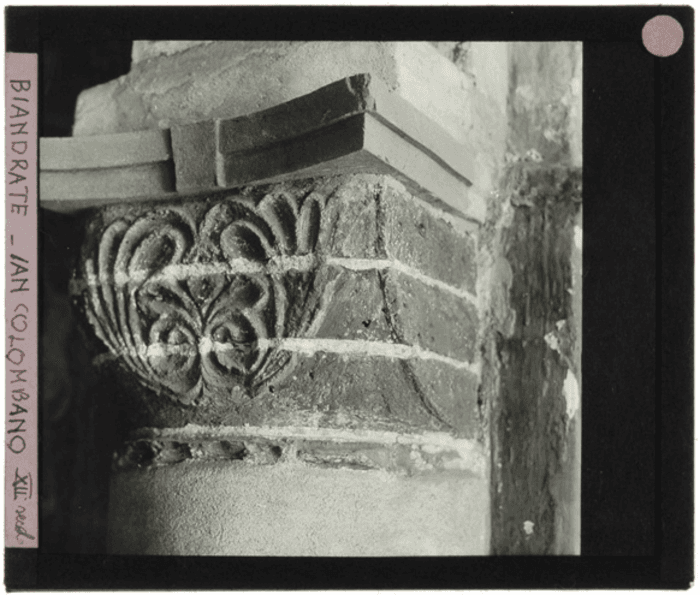 Biandrate (NO), chiesa di San Colombano, interno, capitello, particolare