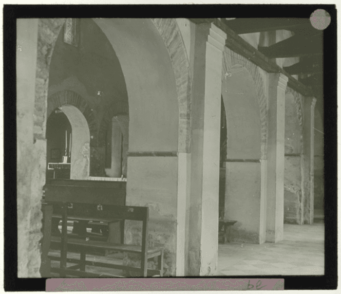 Non identificato, chiesa, interno,navata laterale e centrale, arco