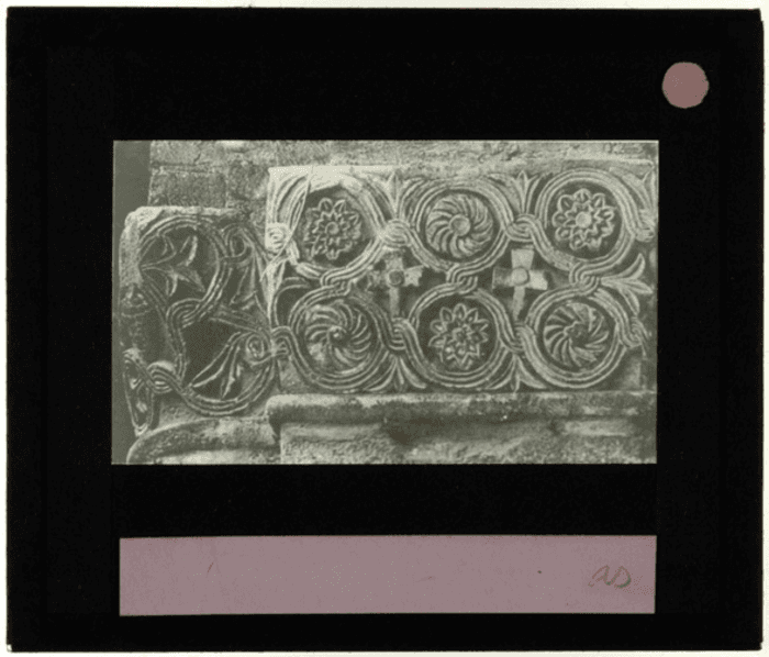 Non identificato, interno, bassorilievo