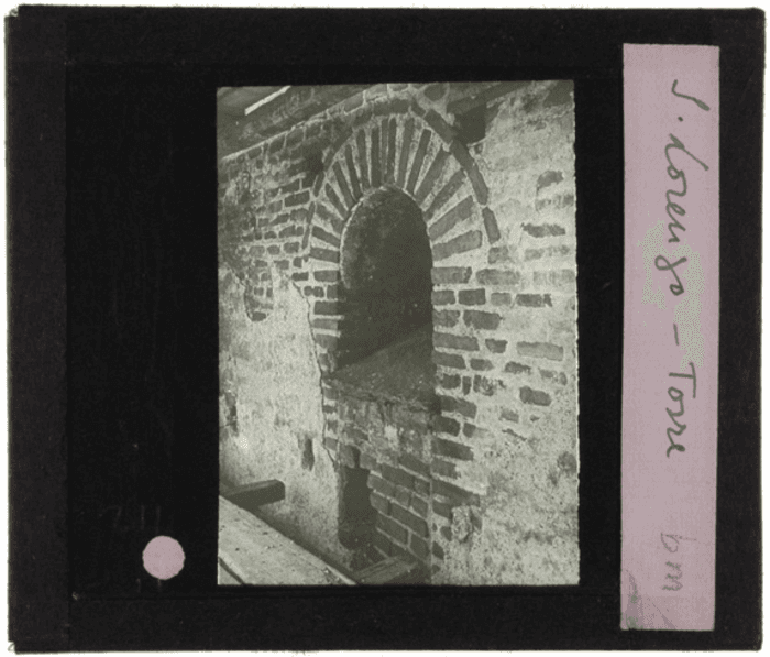 San Lorenzo, Torre, finestra, particolare