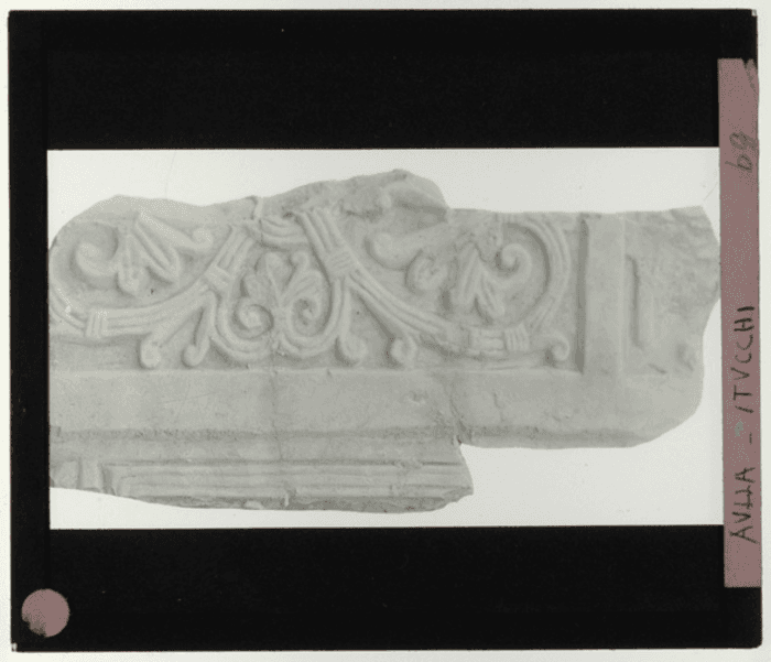 Aulla (MS), abbazia di San Caprasio, interno, stucco, particolare