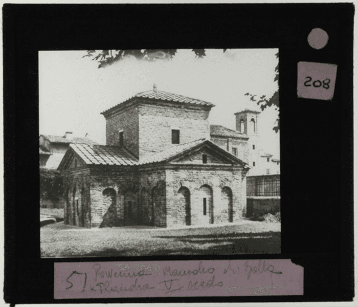 Ravenna, Mausoleo di Galla Placidia, esterno