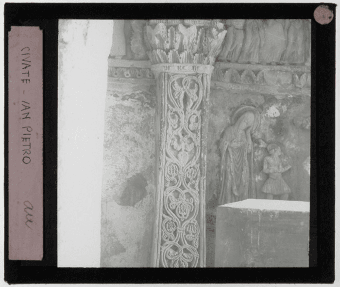 Civate (LC), chiesa, particolare capitello e lesena cripta