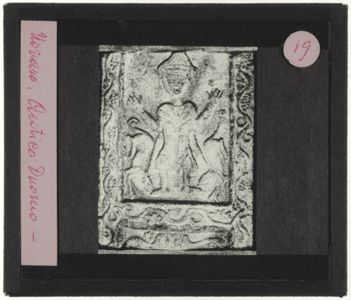 Novara, chiesa cattedrale, decorazione scultorea